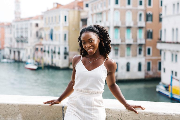 Modern Headshot Photography Improves Visual Consistency Across Corporate Branding Materials