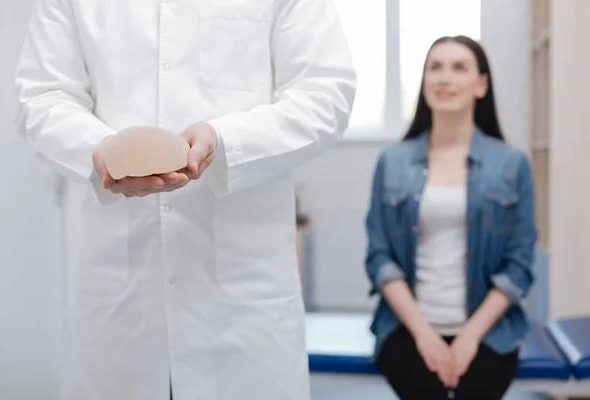 How to Select a Trusted Breast Reconstruction Surgeon Near Me