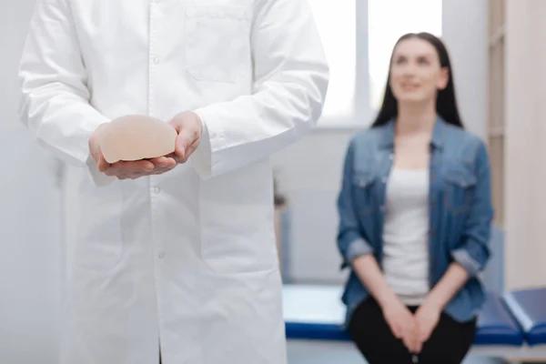 How to Select a Trusted Breast Reconstruction Surgeon Near Me