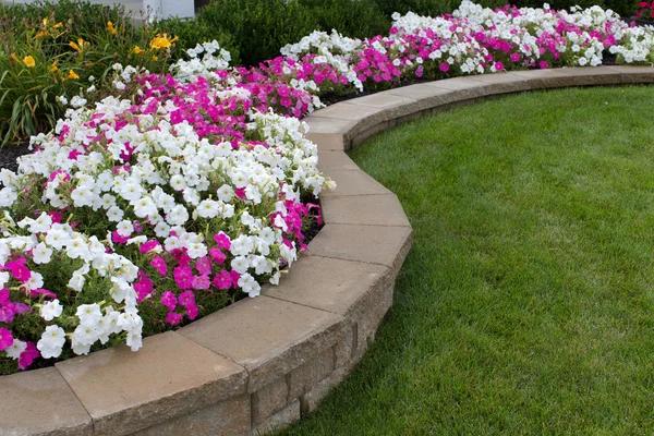 Modern outdoor living Sacramento Designs for Comfortable Outdoor Living