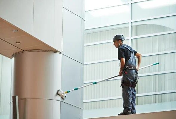 Glide Window Cleaning for Spotless Glass