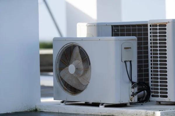 Common Signs You Need Air Conditioning Services for Your Home